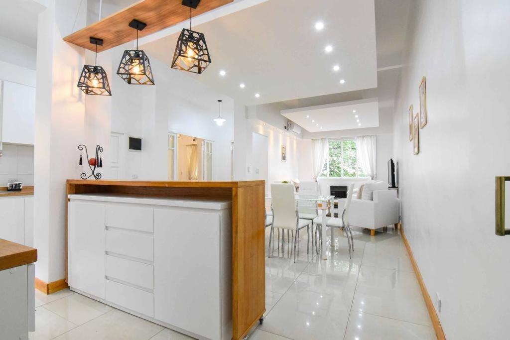 Dpto. En Recoleta: Calido, Proximo Y Confortable Buenos Aires Exterior foto