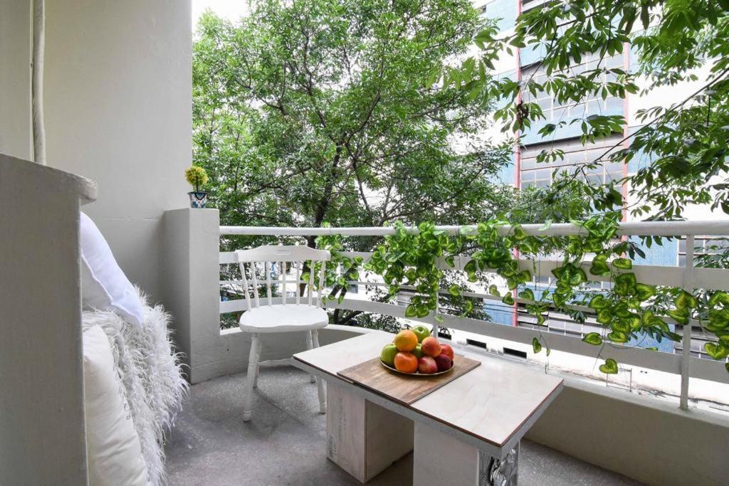 Dpto. En Recoleta: Calido, Proximo Y Confortable Buenos Aires Exterior foto